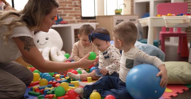 Adulte avec des enfants