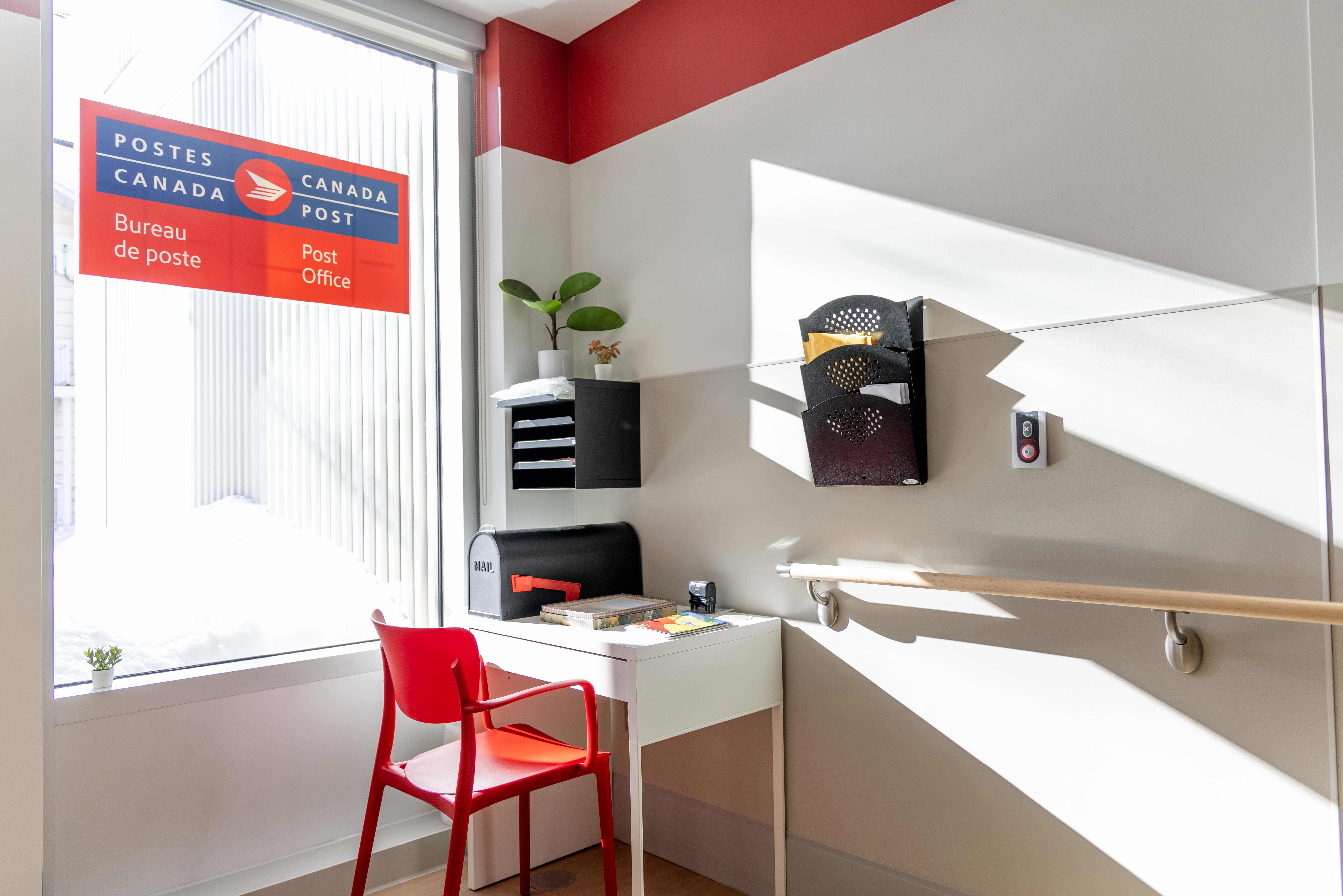 Salle d’activités autoportantes: Le Bureau de poste