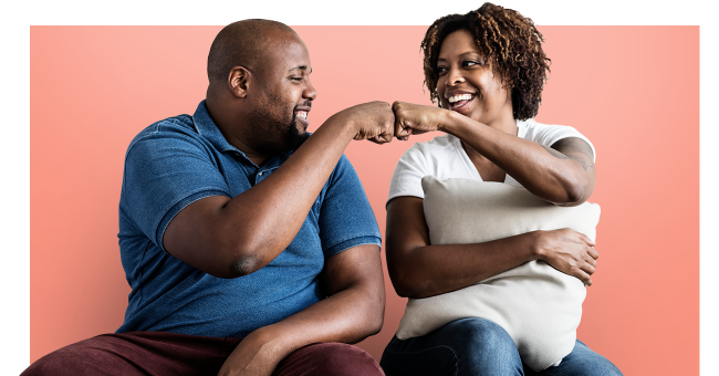 Deux parents fiers de leur apprentissage